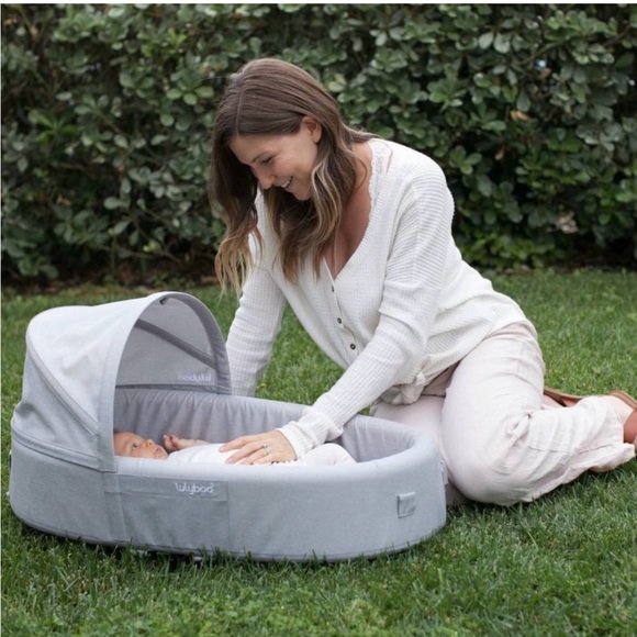 Lulyboo Travel Bassinet…like new condition! Gray polka dot pattern. - Picture 9 of 9